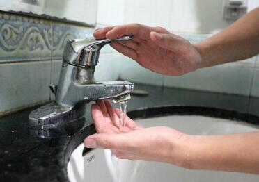 管網疊壓供水系統在市場上的優勢.jpg 管網疊壓供水設備.jpg