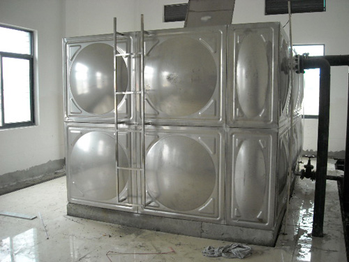 箱式無(wú)負(fù)壓供水設(shè)備是如何控制水位的?