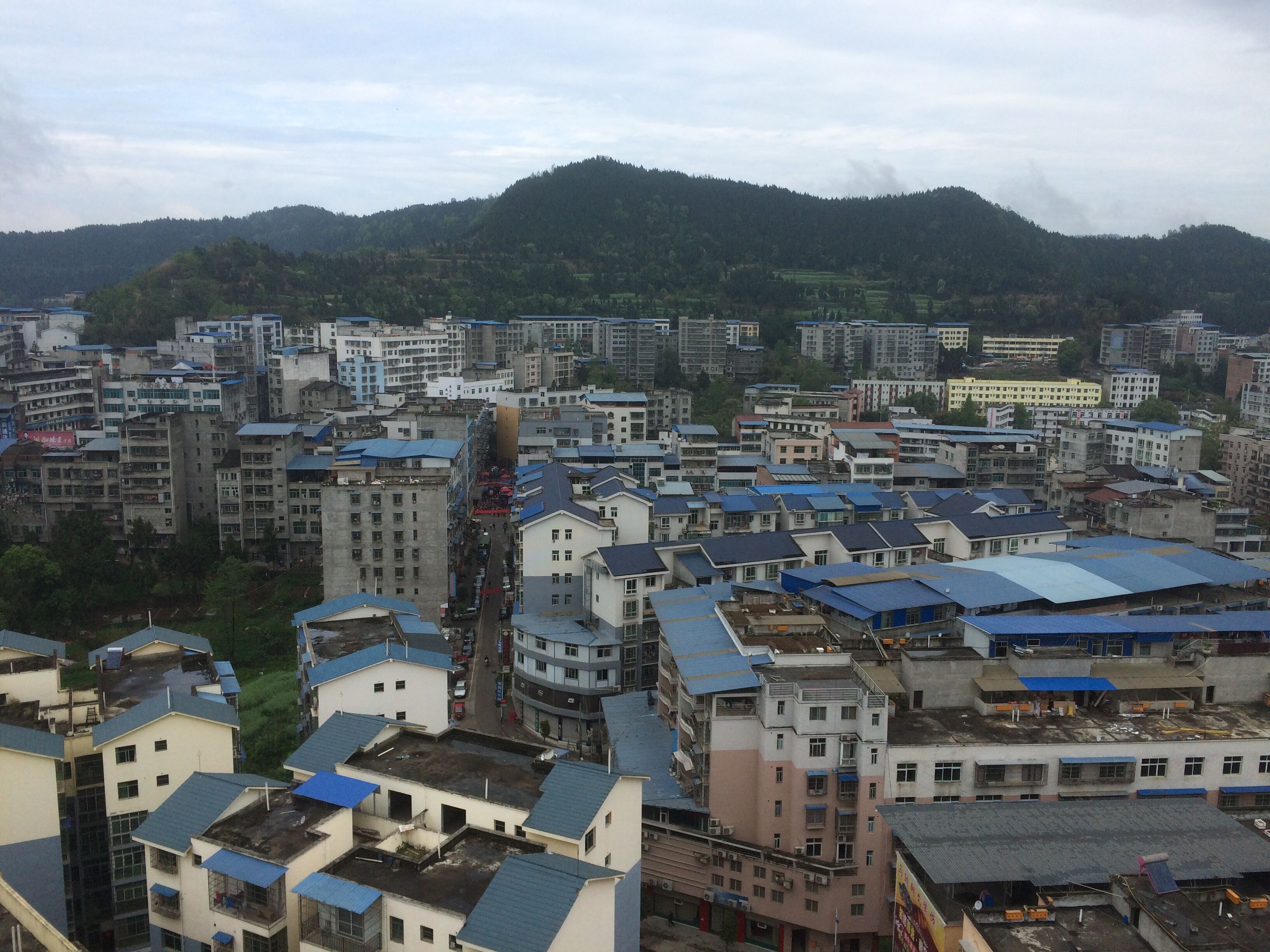 �R���(zh��n)���l(xi��ng)Է���ι�ˮ�Ŀ�����ɣ�